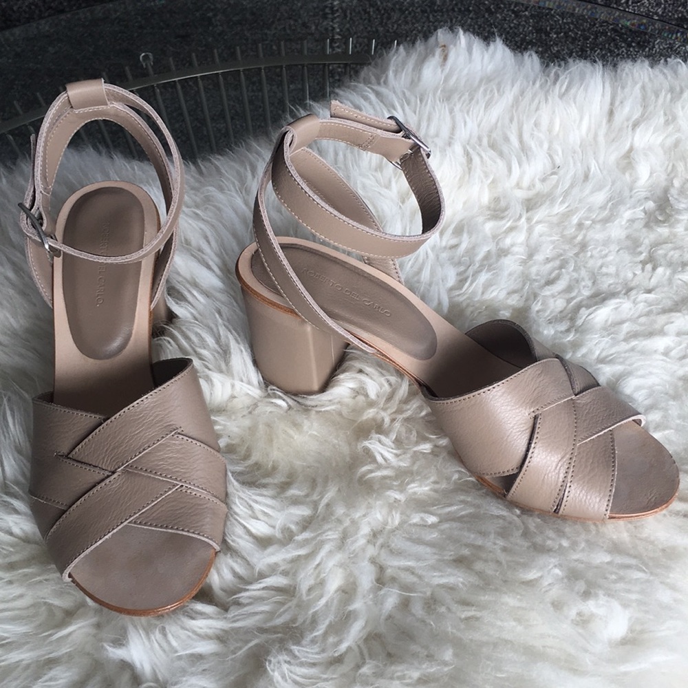 COPY - Roberto Del Carlo Beige Block Heels